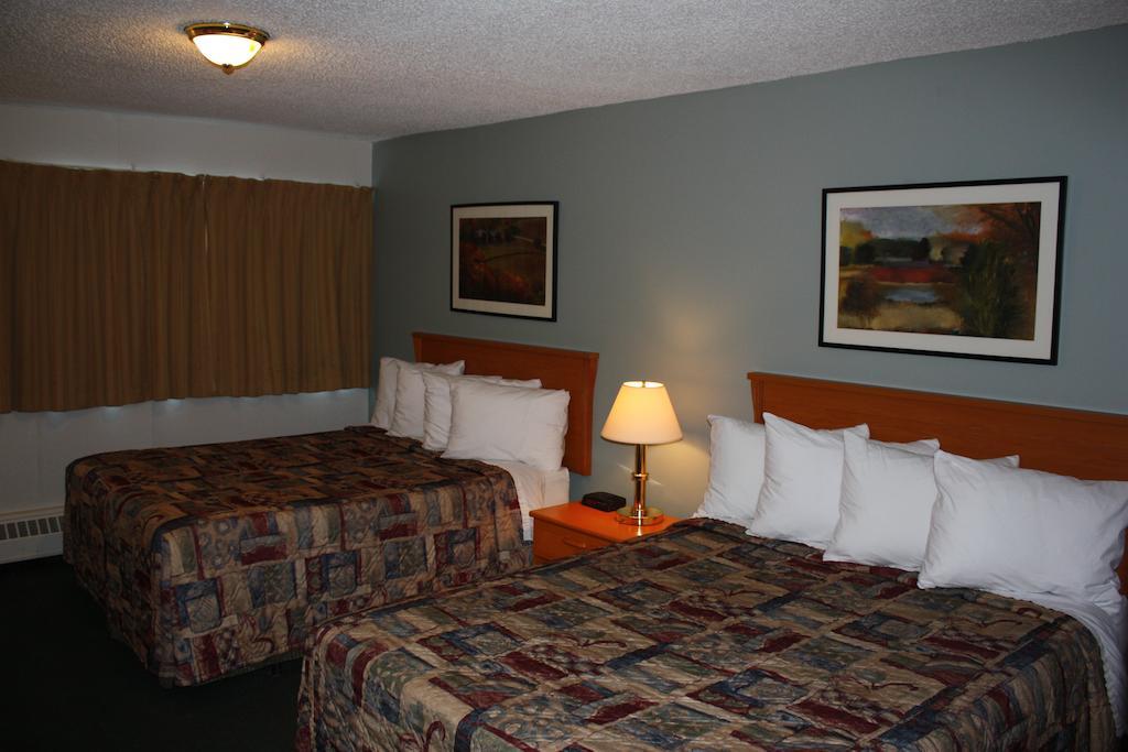 Northwoods Inn & Suites Saskatoon Zewnętrze zdjęcie